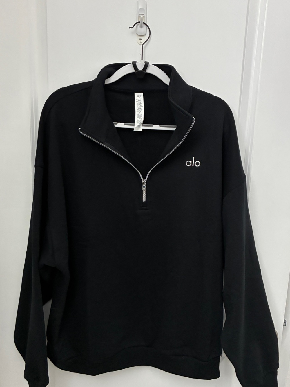 Alo Yoga Black Quarter Zip Pullover Size Large NWT